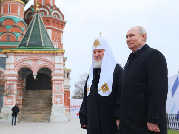 Patriarcha Cyryl I z Władimirem Putinem na Kremlu, listopad 2023 r.