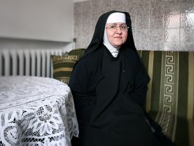 Siostra Faustyna Vasco, Węgierka, wstąpiła do klasztoru po kilku latach podróży i intesywnych poszukiwan tego, co najważniejsze