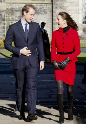 Książę William i jego narzeczona Kate Middleton to dziś najpopularniejsza brytyjska para.