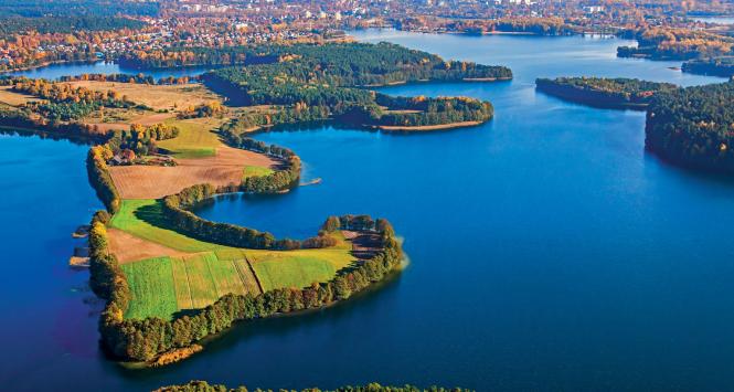 Tu wszystkie drogi prowadzą do jezior. Na zdjęciu największe z olsztyńskich - Ukiel.