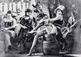 Marlena Dietrich w filmie „Błękitny Anioł”, w reżyserii Josefa von Sternberga, 1930 r.