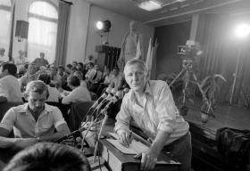 Wicepremier Rakowski w Stoczni Gdańskiej, 25 sierpnia 1983 r – spotkanie z załogą