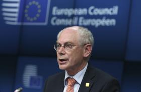 Van Rompuy sprawnie lawirował między interesami stolic, a Tuskowi brakuje takiego doświadczenia.