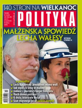 Okładka Wielkanocnej Polityki z Lechem i Danutą Wałęsami. Tylko Janinie Paradowskiej były prezydent zgodził się udzielić wywiadu o tym, jak zmieniło się ich życie po publikacji książki pani Danuty.