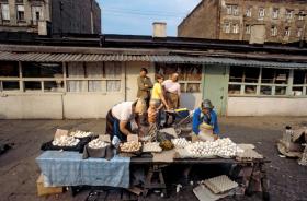 Bazar Różyckiego na warszawskiej Pradze, późne lata 70.