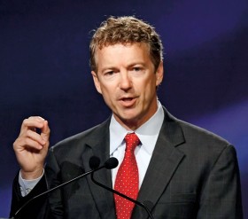 Rand Paul domaga się eliminacji połowy federalnych ministerstw, krytykował też ustawy o zakazie segregacji rasowej jako naruszające wolność sektora prywatnego.