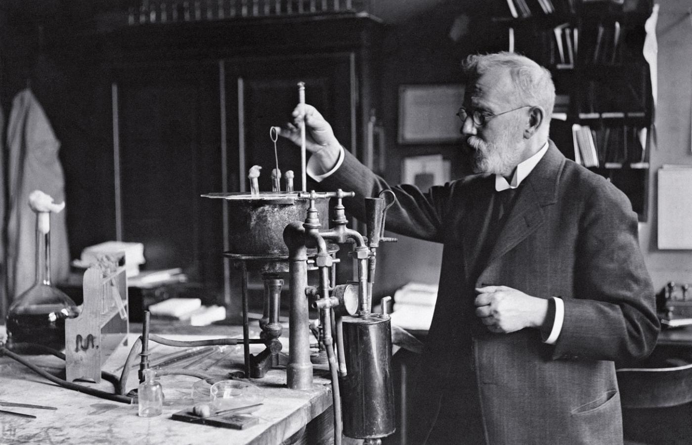 Bakteriolog Paul Ehrlich, który w 1909 r. wynalazł skuteczny środek na kiłę.