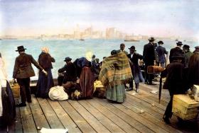 Emigranci za chlebem do Ameryki w XIX w. nie uciekali przed śmiercią, wsiadali na żelazne, nielękające się byle fal okręty i płynęli do ziemi, która zapewniała im szanse. Dopiero w XXI w. doszliśmy do tego, iż ludzie na naszych oczach giną masowo, szukając ucieczki przed piekłem.