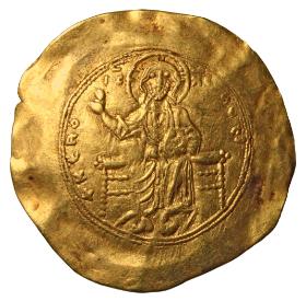 Awers wprowadzonego w 1092 r. hyperpyronu Aleksego I Komnena z tronującym Chrystusem. Wizerunek Chrystusa wyparł na awersie podobiznę cesarza po raz pierwszy już ok. 692 r., lecz normą umieszczanie Chrystusa lub Matki Boskiej na awersach monet ze wszystkich metali stało się w XI w.