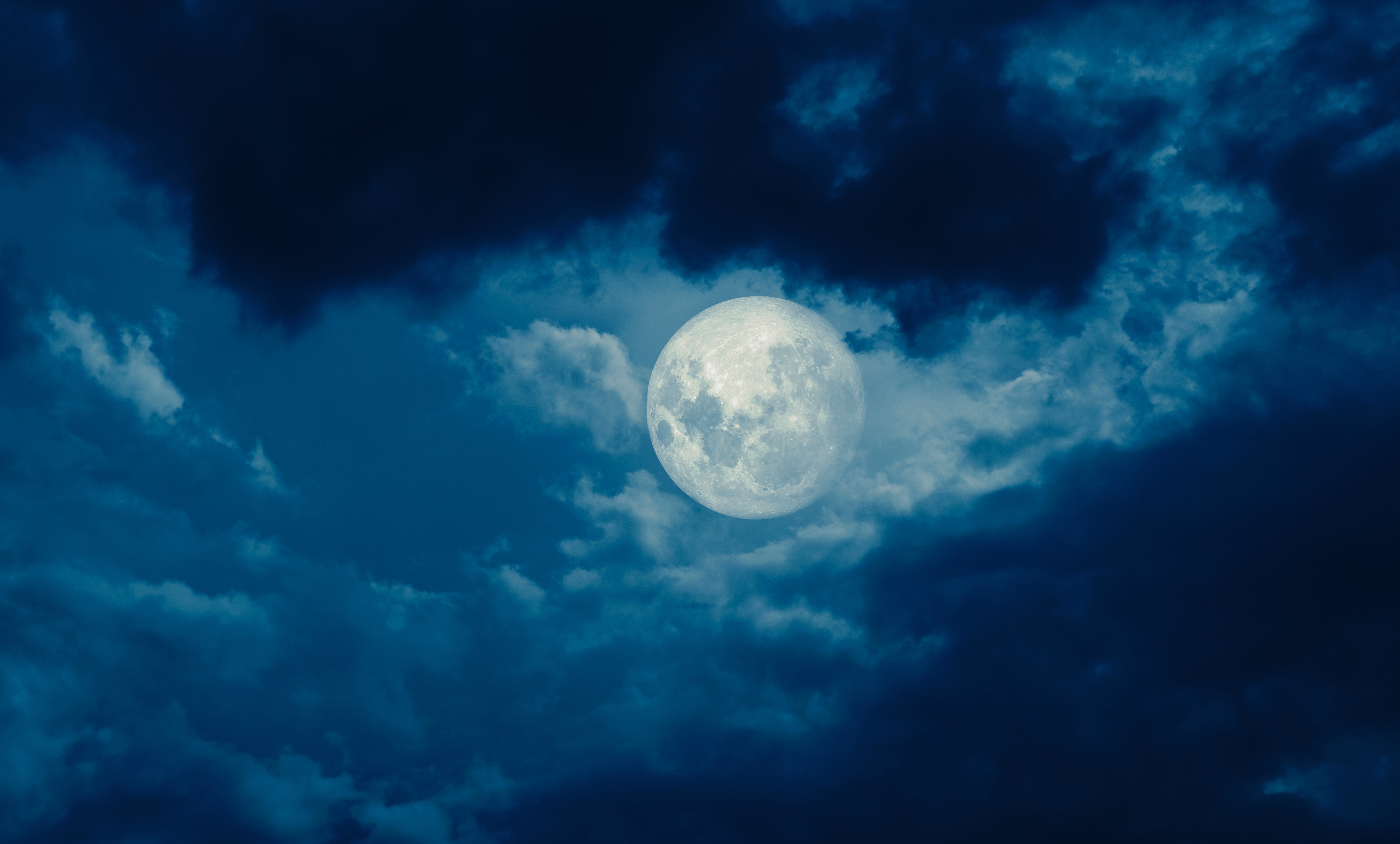 Lipiec. Ziemia w aphelium