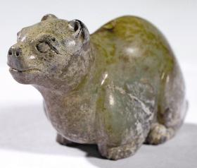 Kot z jadeitu z okresu dynastii Han.