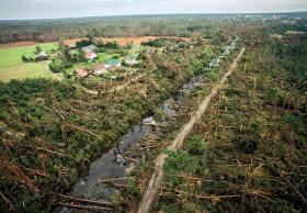 Skutki nawałnicy w Konigorcie nieopodal Rytla