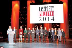 Wszyscy laureaci Paszportów 2014 na scenie Teatru Wielkiego.