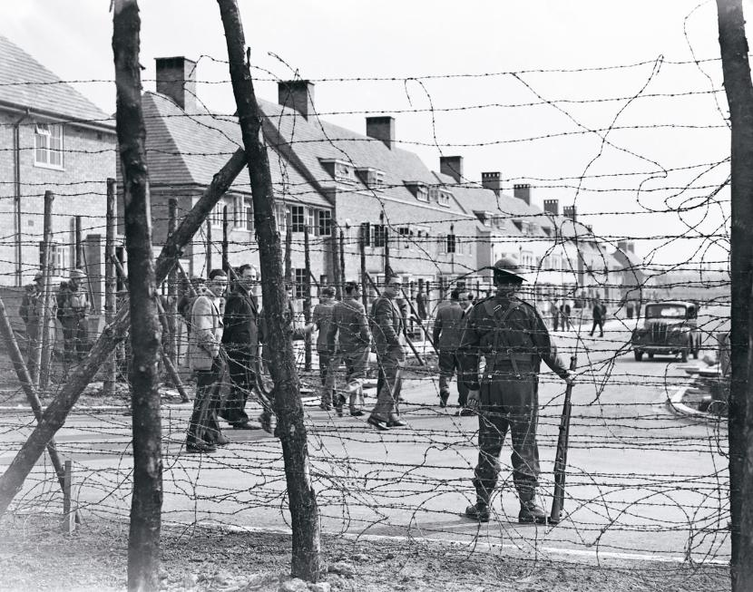 Obóz internowania w Huyton koło Liverpoolu. W latach 1940–1941 przetrzymywano tu pięć tysięcy niewinnych Austriaków, Niemców i Włochów.