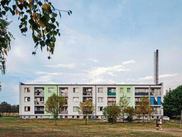 Blok na osiedlu pracowniczym byłego PGR w Babsku