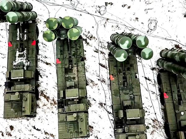 Rosyjski system przeciwlotniczy S-400