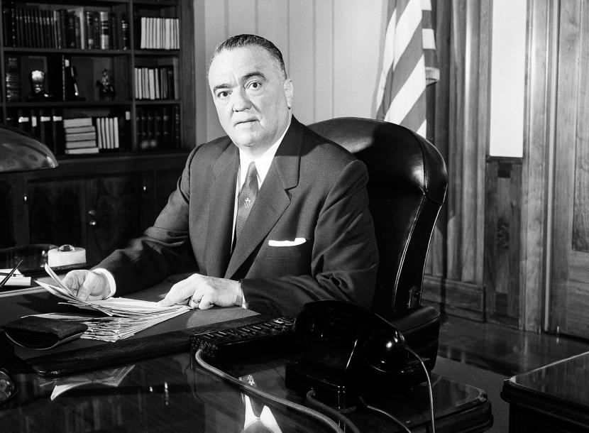 J. Edgar Hoover jako szef FBI służył ośmiu prezydentom USA.