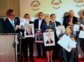 Wszyscy laureaci otrzymali m.in. Poradnik Psychologiczny POLITYKI: Psychologia i polityka. A w środku polecany przez Jerzego Baczyńskiego test: Czy nadajesz się na polityka?