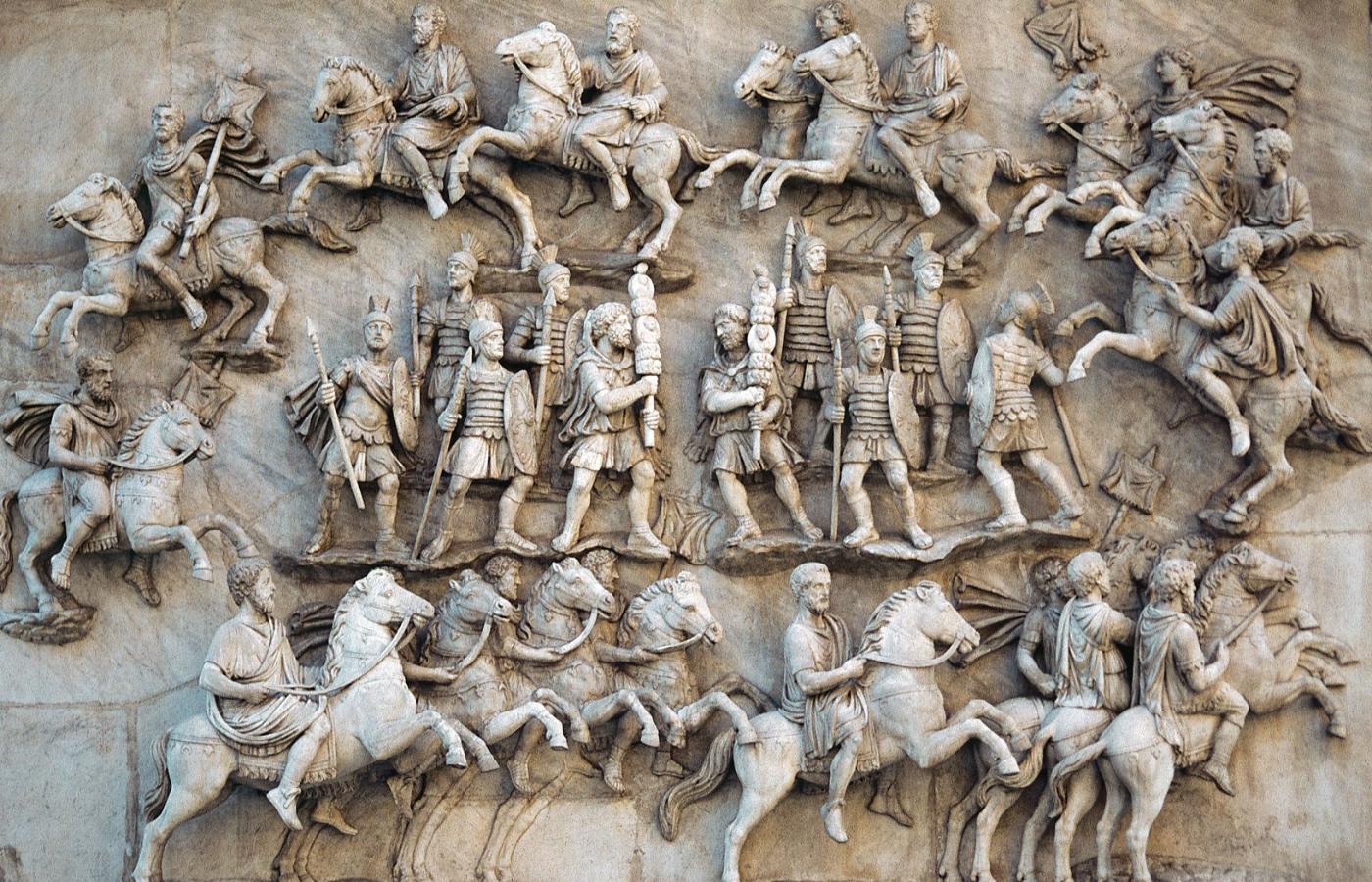 Parada pretorianów w czasie pogrzebu Antoninusa Piusa, relief z cokołu kolumny cesarza.