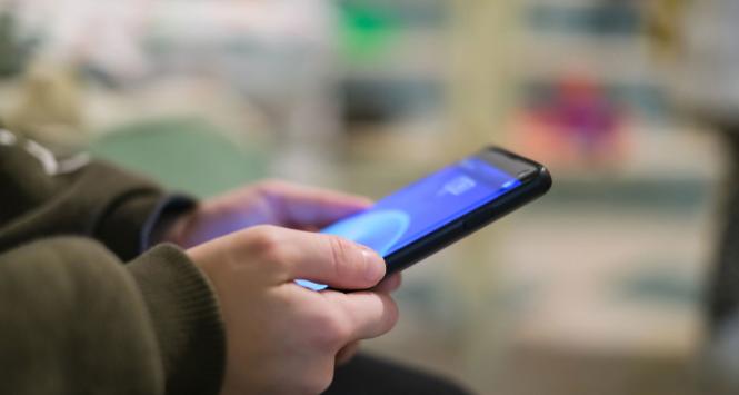 Faktem jest, że w wieku szkolnym zaczyna się technologiczna jazda bez trzymanki.