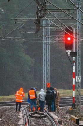 Akcje w Mice i Gołębiu nagrały kamery. A prokuratura błyskawicznie, bo już kilka dni później, postawiła dwóm obywatelom Ukrainy zarzut aktów dywersji o charakterze terrorystycznym na rzecz Federacji Rosyjskiej.
