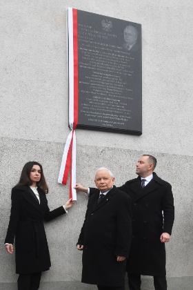 Odsłonięcie tablicy pamiątkowej prezydenta Lecha Kaczyńskiego. Gdańsk, luty 2024 r.