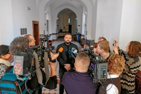 Grzegorz Filarowski z ofiary stał się myśliwym. Postanowił odnaleźć przestępcę łowiącego m.in. na Tinderze.