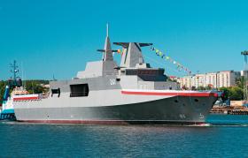 Kiedy stoczniowcy, a właściwie to politycy, niemal całkiem rozbroili „Ślązaka”, to któryś ze spawaczy rzucił, że piękny nam wyszedł wycieczkowiec. No i tak już zostało.