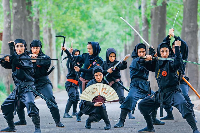 Od kilku lat gwałtownie rośnie w Iranie popularność wschodnich sztuk walki, a szczególnie – sztuki ninja.