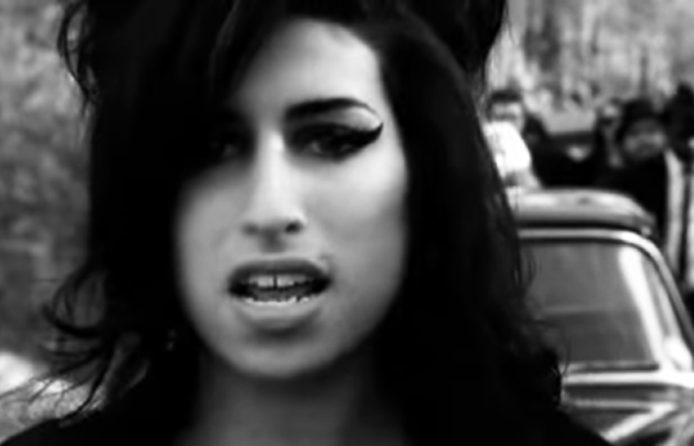 Песня black to black amy winehouse. Эми Уайнхаус. Эми Уайнхаус и Блэк. Эми Уайнхаус back to Black. Эми Уайнхаус бэк ту Блэк.