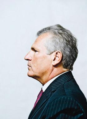 „Polska zasługuje na poważną, dojrzałą demokrację z prawdziwą, normalną wymienialnością funkcji”.