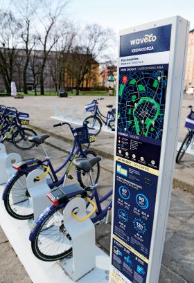 Krakowskie rowery z wypożyczalni niedotowanej przez miasto.
