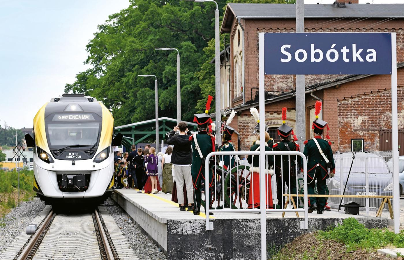 Nowo otwarta linia z Wrocławia do Świdnicy przez Sobótkę. Ta jednotorowa trasa powinna mieć więcej mijanek. Ich brak będzie odczuwalny.