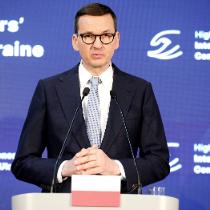 Mateusz Morawiecki podczas konferencji w sprawie funduszy dla Ukrainy