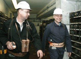 Miliarder Zdenek Bakala (po prawej). Swą przygodę z górnictwem zaczynał od zakupu starych kopalń i koksowni w Czechach. Dziś jego firma NWR jest postrzegana jako największy węglowy gracz w naszej części Europy