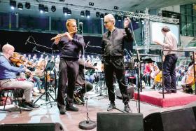Polska firma Fotis Sound odpowiedzialna za brzmieniową oprawę koncertów współpracowała m.in. z Andreą Bocellim (na fot. z prawej).
