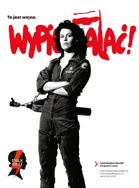 Trawestacja plakatu wyborczego z 1989 r. wykonana przez Jarka Kubickiego: Gary’ego Coopera zastępuje tu Sigourney Weaver (Ellen Ripley z „Obcego”).