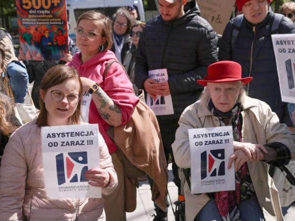 Protest w sprawie uchwalenia ustawy o Asystencji Osobistej dla Osób z Niepełnosprawnościami, 13 maja 2025 r.