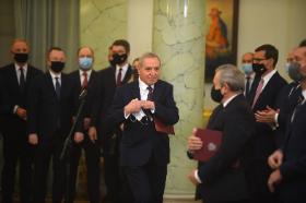 Kaczyński ma nadzieję, że Henryk Kowalczyk znajdzie wspólny język z rolnikami i na nowo zmobilizuje mieszkańców wsi do popierania PiS.