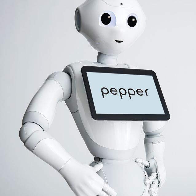 Robot Pepper z firmy SoftBank Robotics (na zdjęciu) umie odczytywać ludzkie emocje i na nie reagować. Zbudowano zmodyfikowaną wersję robota, która ma pełnić funkcję asystenta seniorów.