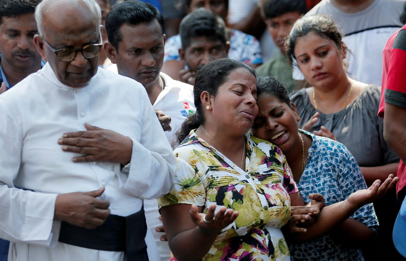 Masowe pogrzeby ofiar zamachów na Sri Lance