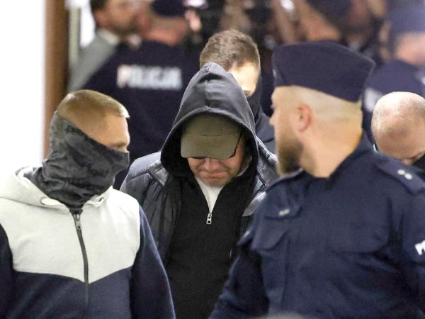 Wołodymyr Z. w asyście policji