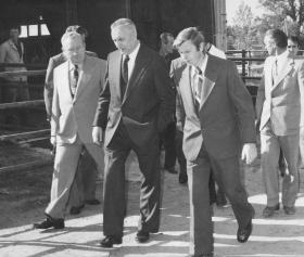 Czas Edwarda Gierka budzi do dziś na polskiej wsi dobre wspomnienia.