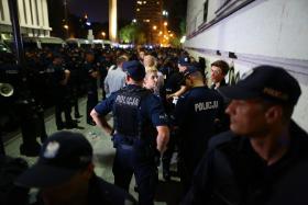 „Działania policji od bardzo miękkich zaczynają przechodzić do takich, które są charakterystyczne dla państw totalitarnych. Coraz bliżej nam do Rosji czy Białorusi niż do Europy Zachodniej”. Na zdjęciu demonstracja pod Sejmem, 19 lipca 2018 r.