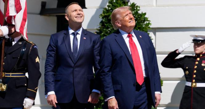 Prezydenci Karol Nawrocki i Donald Trump przed Białym Domem. 3 września 2025 r.