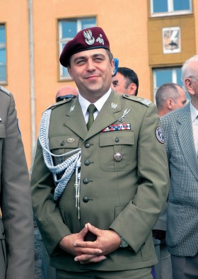 Gen. Tomasz Bąk. Był planowany na dowódcę VI zmiany, ale odmówił kolejnego wyjazdu