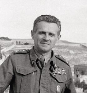 Generał Michał Karaszewicz-Tokarzewski, I dowódca polskiego państwa podziemnego, organizator zamachu na Hitlera. Zdjęcie wykonane w Jerozolimie w czasie II wojny światowej.