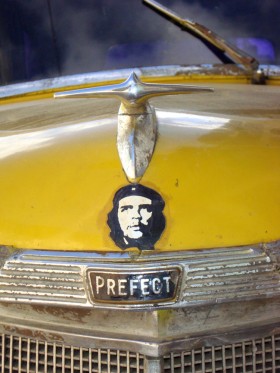 Jednak wspomnienie o Che Guevarze, jednym z ważniejszych liderów kubańskiej rewolucji przetrwało.