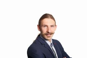 Dr nauk matematycznych Maciej Dołęga