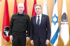 Joaw Galant i sekretarz stanu USA Antony Blinken. Luty 2024 r.